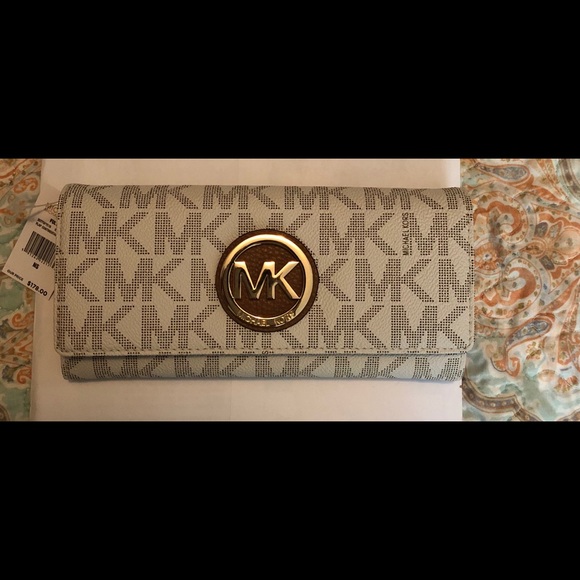 NWT mk vanilla Fulton Wallet - Picture 2 of 6